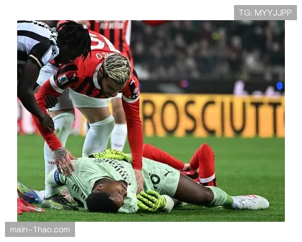 诺丁汉森林门将危机 一二号门将均确定伤缺后防核心存疑